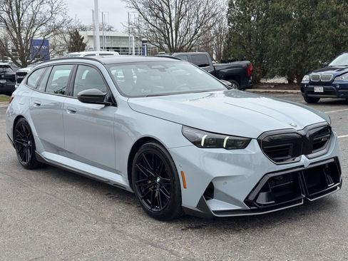 Used 2026 BMW M5 Touring w/ M Driver's Package AWD/4WD image 3