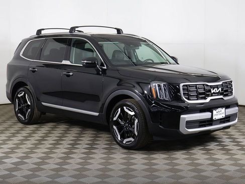 Used 2025 Kia Telluride S image 2