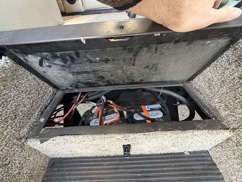 Used 2021 Ford F550 4x4 Regular Cab Super Duty w/ XLT Value Package image 39