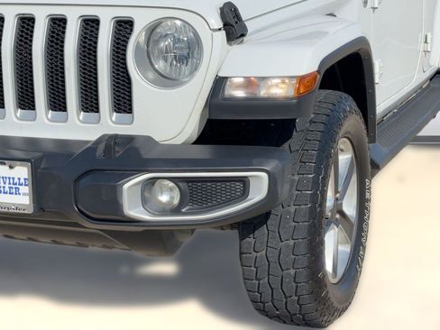 Used 2020 Jeep Wrangler Unlimited Sahara image 11