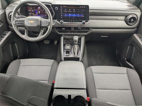 Used 2025 Chevrolet Colorado W/T image 13