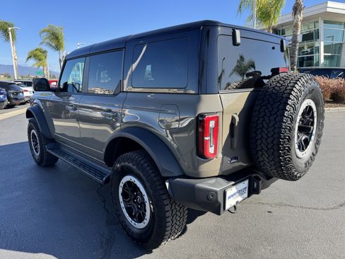 Used 2025 Ford Bronco Outer Banks w/ Sasquatch Package AWD/4WD image 8