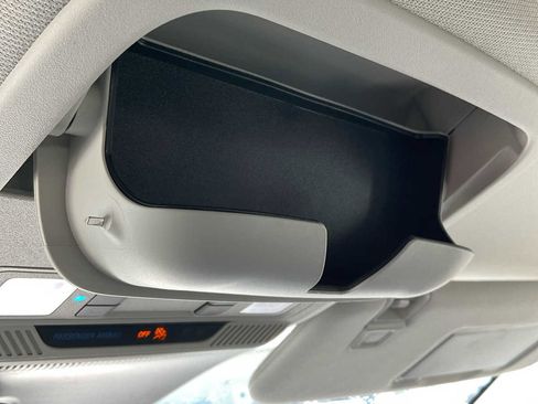 Used 2025 Ford Explorer Active w/ Active Comfort Package image 33