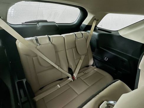 Used 2024 Ford Explorer XLT w/ Equipment Group 202A image 29