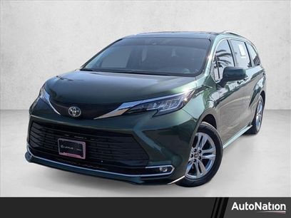 Used 2022 Toyota Sienna XLE