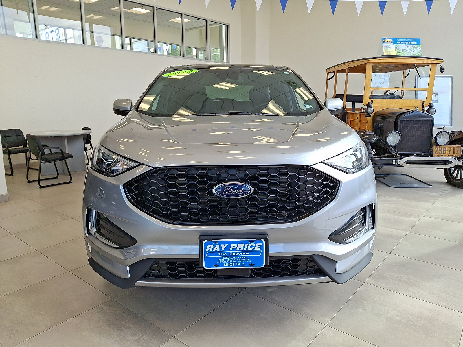 Certified 2023 Ford Edge ST-Line AWD/4WD image 2