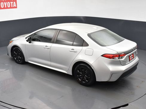 Used 2023 Toyota Corolla LE FWD image 18