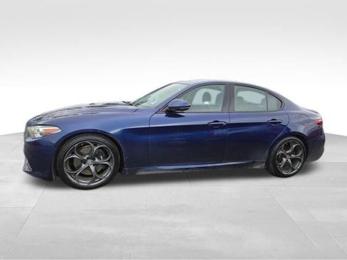 Used 2018 Alfa Romeo Giulia Ti Sport w/ Quick Order Package 22U Sport image 10