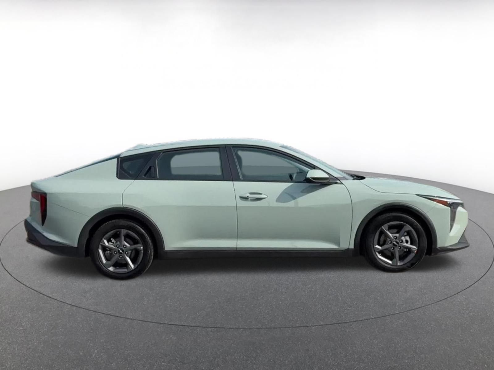 Used 2026 Kia K4 FWD image 15