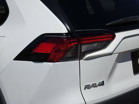 Used 2023 Toyota RAV4 XLE AWD/4WD image 35