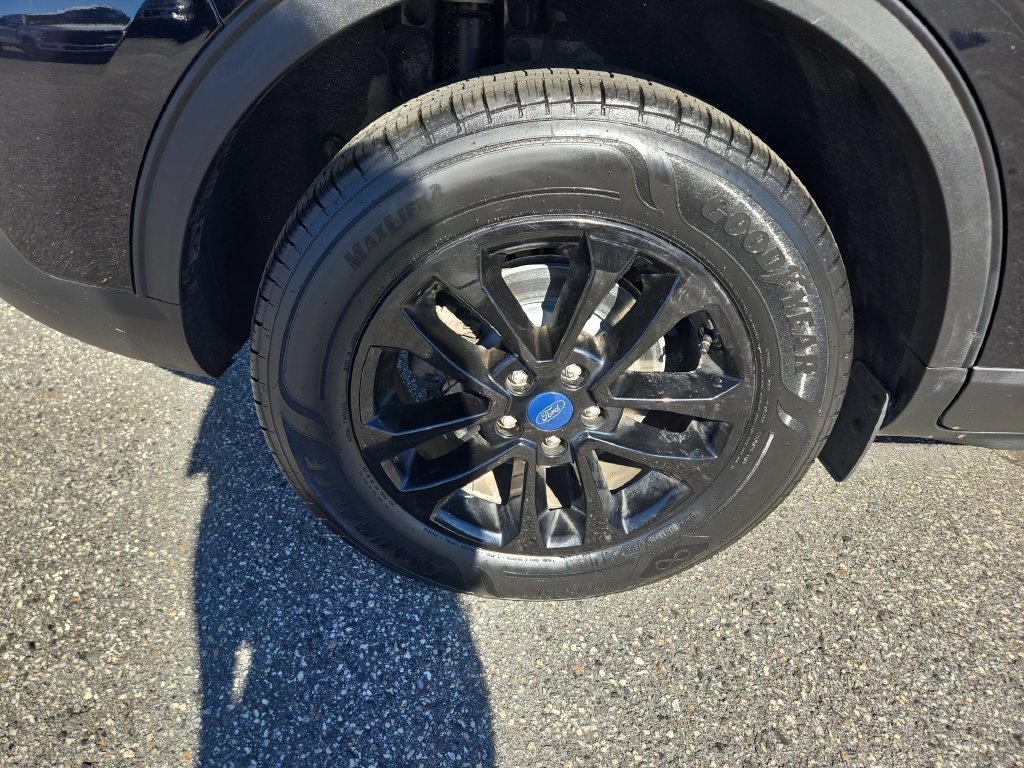 Certified 2020 Ford Escape SE AWD/4WD image 2