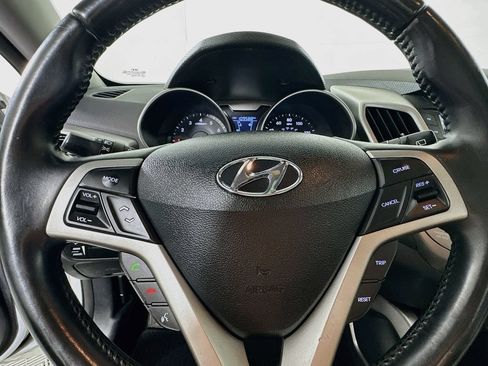 Used 2014 Hyundai Veloster w/ Style Package 02 FWD image 17