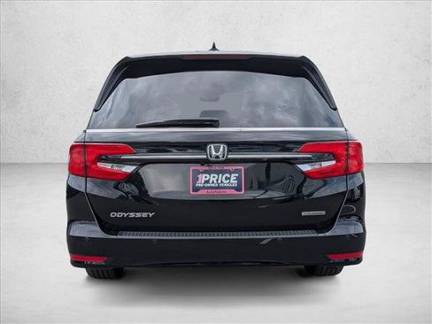 Used 2023 Honda Odyssey Touring image 7