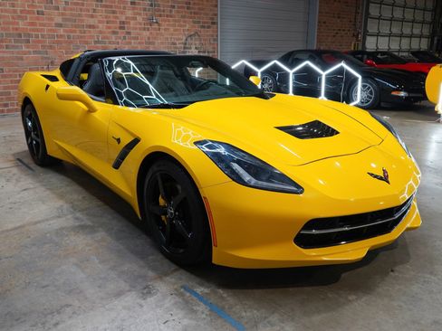 Used 2014 Chevrolet Corvette Stingray Coupe w/ 2LT Preferred Equipment Group RWD image 40