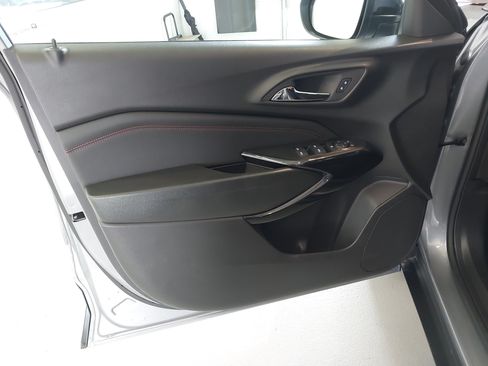 Used 2026 Chevrolet Trax RS w/ Sunroof Package FWD image 24