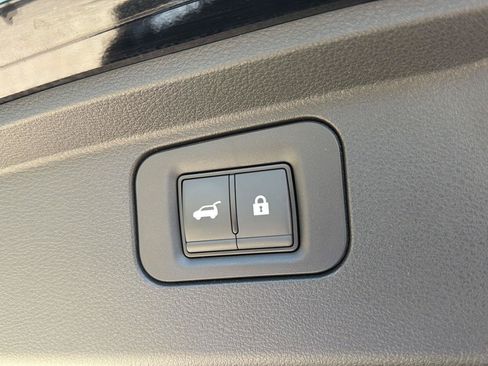 Used 2025 Nissan Armada Platinum Reserve AWD/4WD image 15
