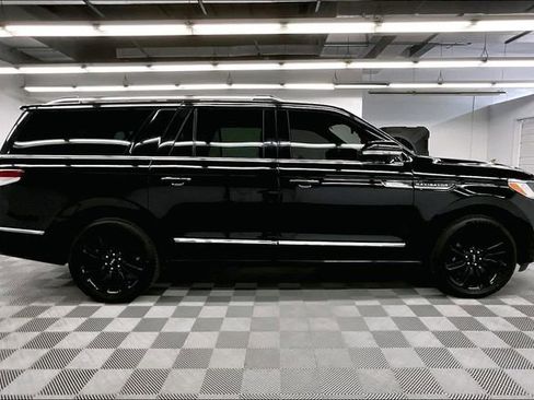Used 2024 Lincoln Navigator L Reserve w/ Equipment Group 201A AWD/4WD image 15