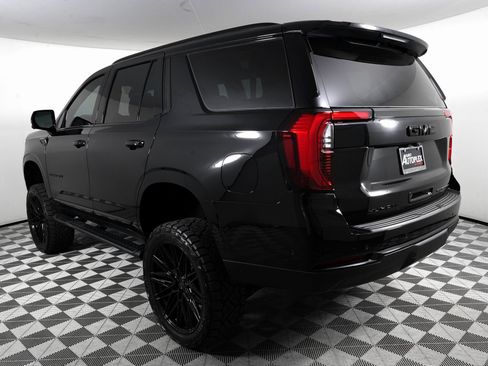 Used 2025 GMC Yukon Elevation w/ LPO, Yukon Black Package image 8