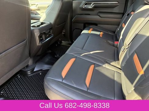 Used 2024 GMC Sierra 1500 AT4 w/ Technology Package AWD/4WD image 16