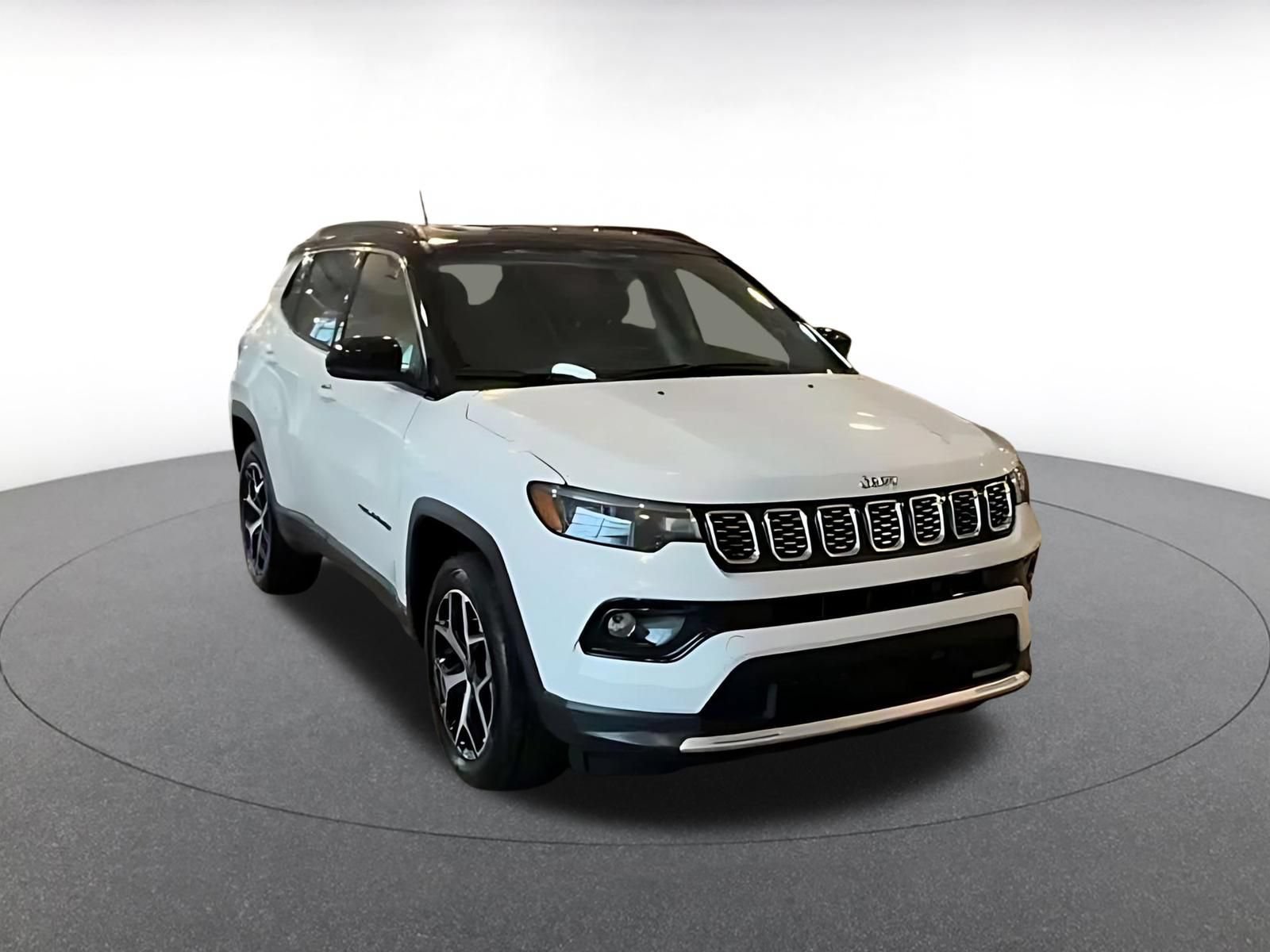 Used 2025 Jeep Compass Limited AWD/4WD image 3
