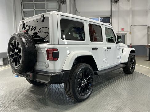 Used 2022 Jeep Wrangler Unlimited Sahara w/ Cold Weather Group image 52