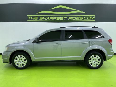 Used 2020 Dodge Journey SE image 6