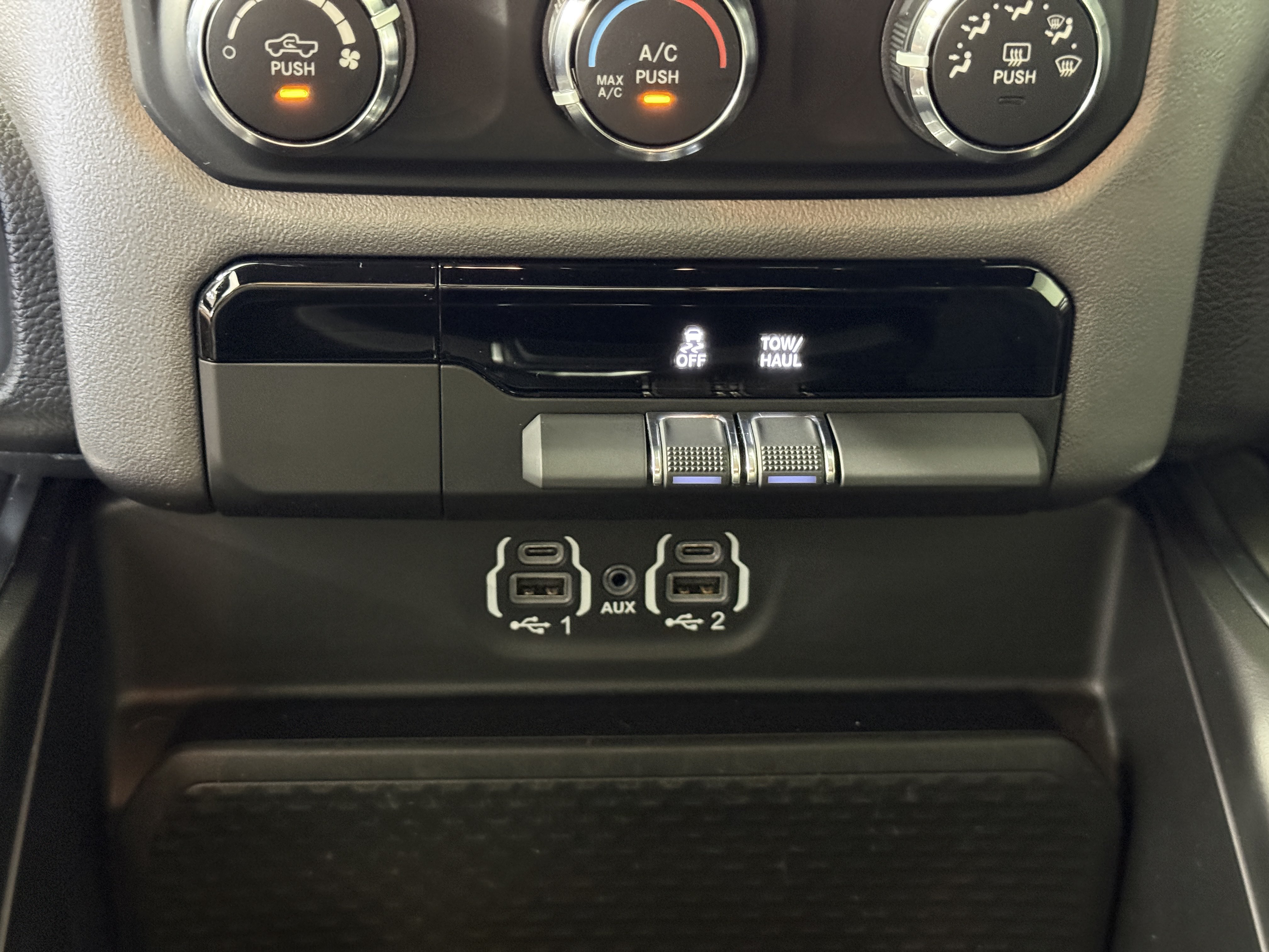 Used 2024 RAM 1500 Big Horn RWD image 23
