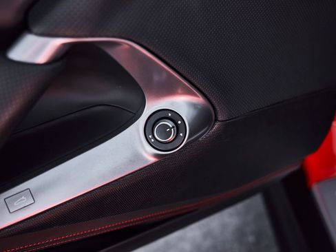 Used 2020 Ferrari 812 Superfast RWD image 35
