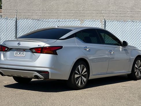 Used 2019 Nissan Altima 2.5 SL FWD image 3