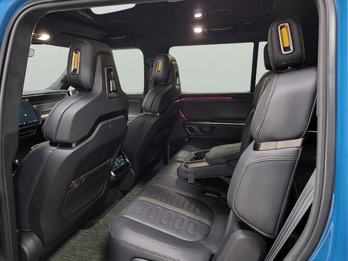 Used 2024 Rivian R1S Adventure image 9