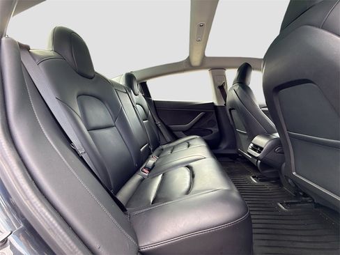 Used 2021 Tesla Model 3 Standard Range Plus image 26