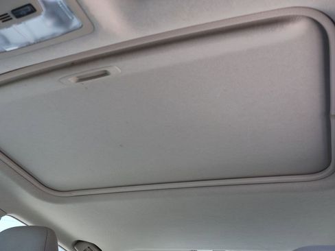 Used 2012 Toyota Camry XLE FWD image 35