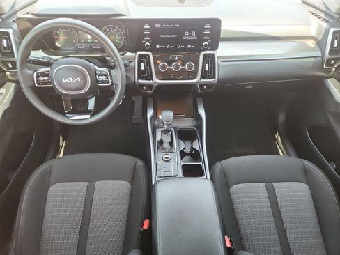 Used 2022 Kia Sorento LX AWD/4WD image 18