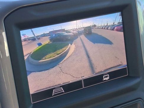 Used 2022 Chevrolet Silverado 1500 Custom image 15