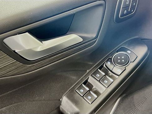 New 2025 Ford Escape SE w/ PHEV Premium Package image 12