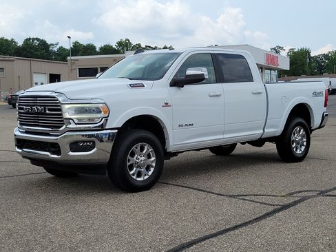 Used 2022 RAM 2500 Laramie AWD/4WD image 2