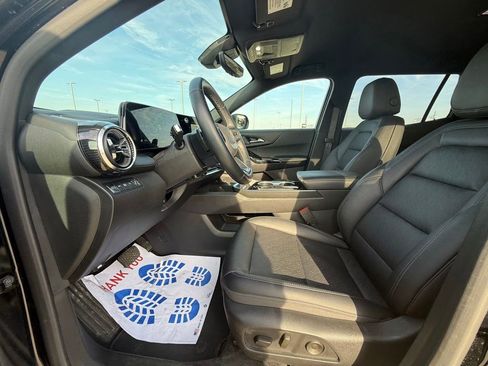 Used 2025 Chevrolet Equinox LT w/ Convenience Package II image 30