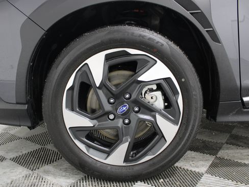 Used 2024 Subaru Crosstrek 2.5i Limited w/ Crosstrek Mirror Package AWD/4WD image 33