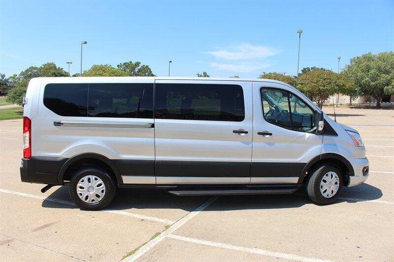 Used 2022 Ford Transit 350 XLT RWD image 5