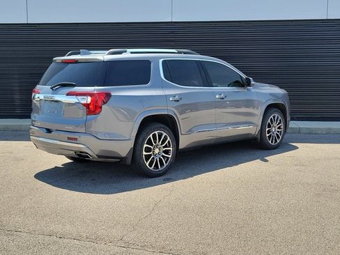 Used 2020 GMC Acadia Denali w/ Denali Ultimate Package AWD/4WD image 3