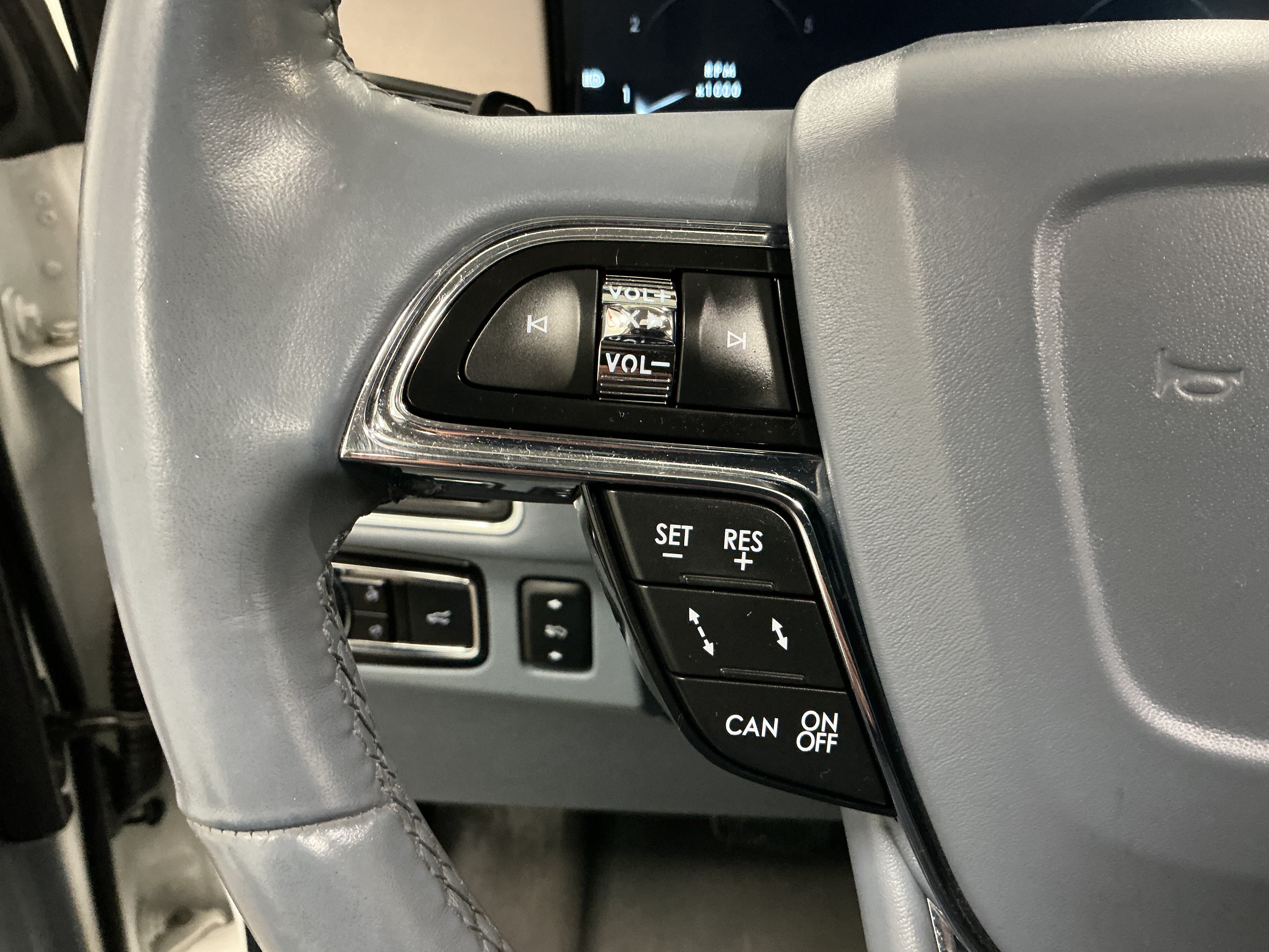 Used 2020 Lincoln Navigator Black Label w/ Cargo Convenience Package AWD/4WD image 21