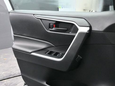 Used 2023 Toyota RAV4 LE image 21