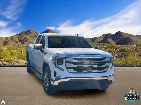 Used 2023 GMC Sierra 1500 SLE w/ X31 Off-Road Package AWD/4WD image 5