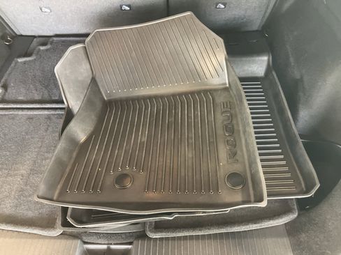 Used 2021 Nissan Rogue S image 26