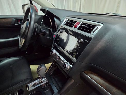 Used 2017 Subaru Outback 2.5i Limited AWD/4WD image 25