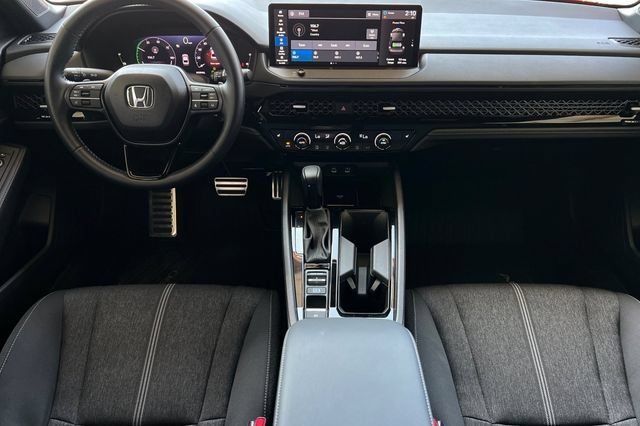 Used 2025 Honda Accord Sport image 16