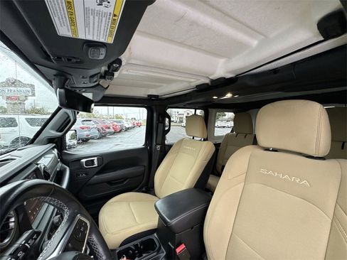 Used 2022 Jeep Wrangler Unlimited Sahara image 22