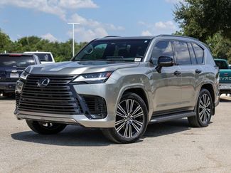 Used 2026 Lexus LX 700h Luxury w/ Appearance Package AWD/4WD video 1