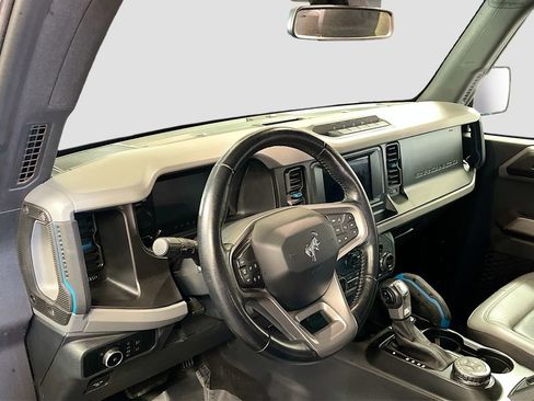 Used 2023 Ford Bronco Black Diamond w/ Sasquatch Package AWD/4WD image 9