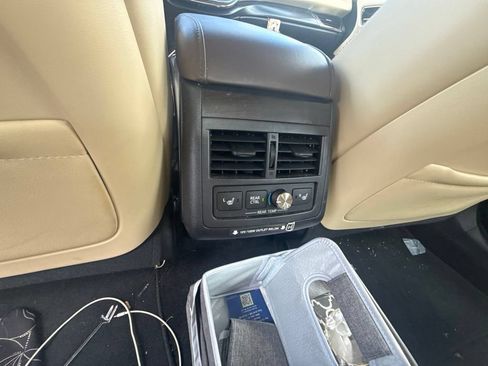 Used 2016 Toyota Avalon Limited w/ Toyota Safety Sense Package FWD image 16